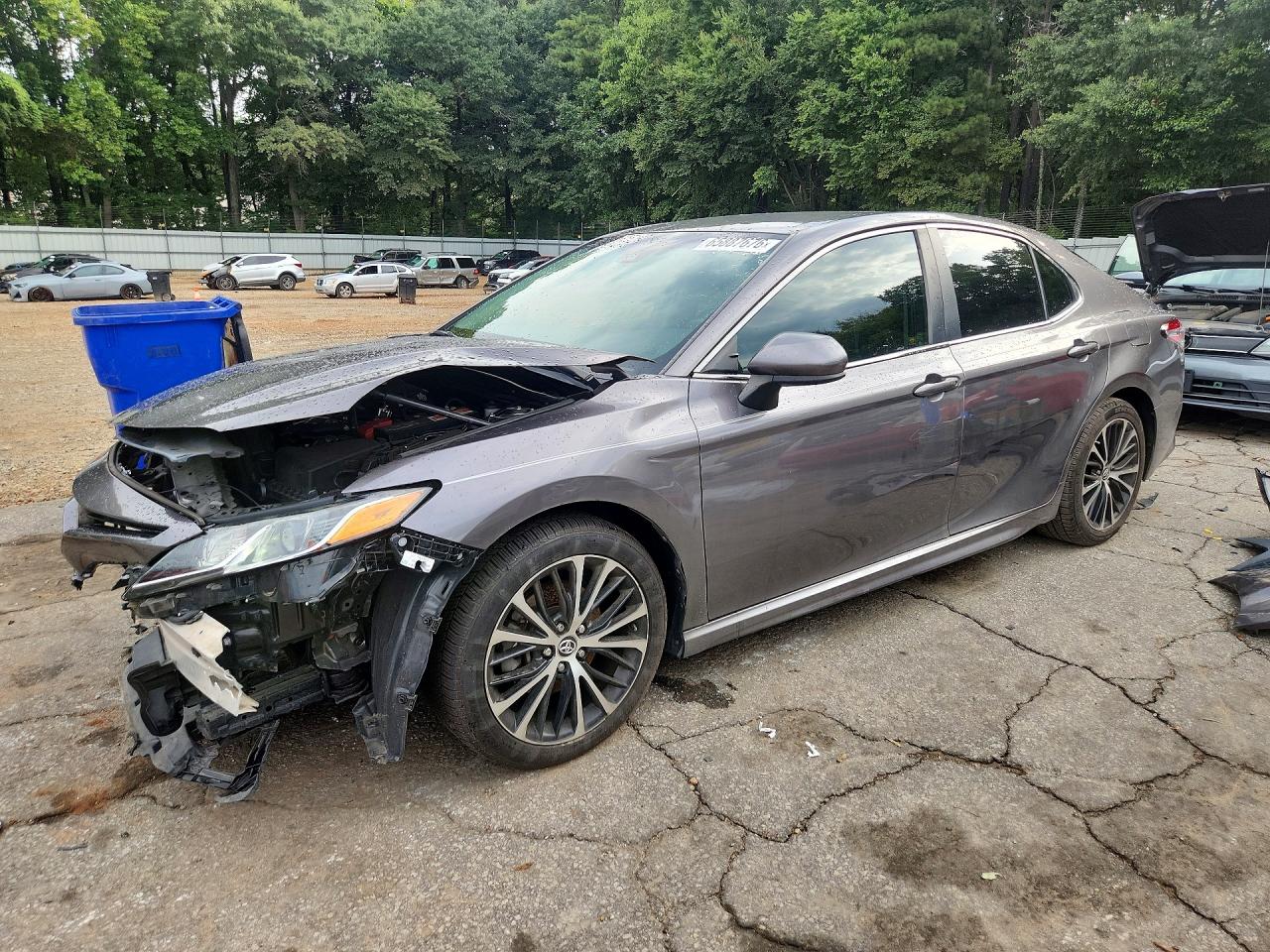 2018 TOYOTA CAMRY SE