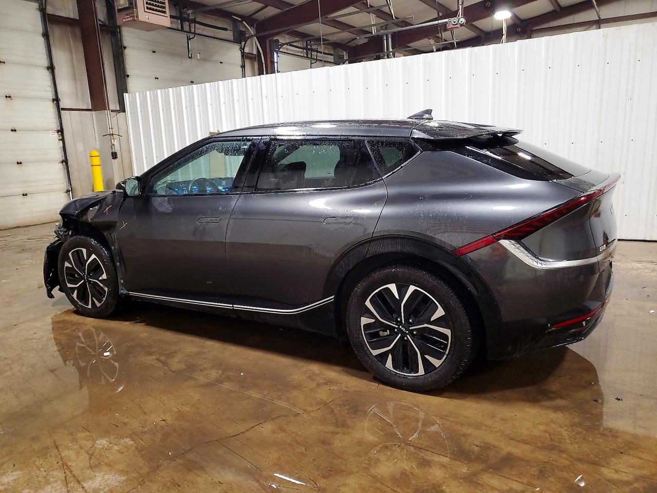 2023 KIA EV6 WIND — снимка 2