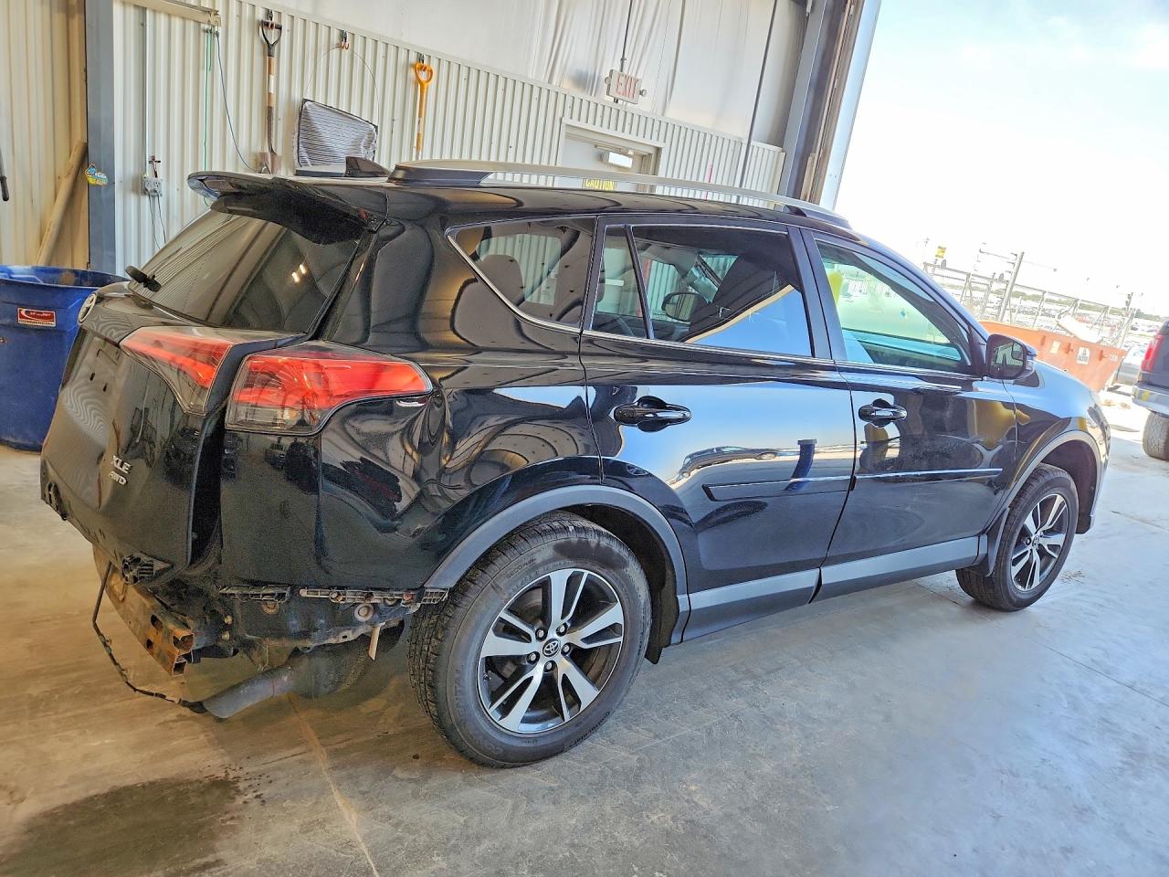 2016 TOYOTA RAV4 XLE — снимка 3