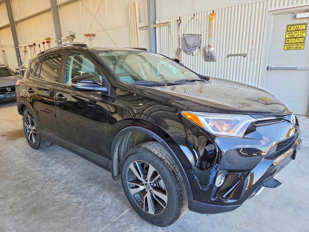 2016 TOYOTA RAV4 XLE — снимка 4
