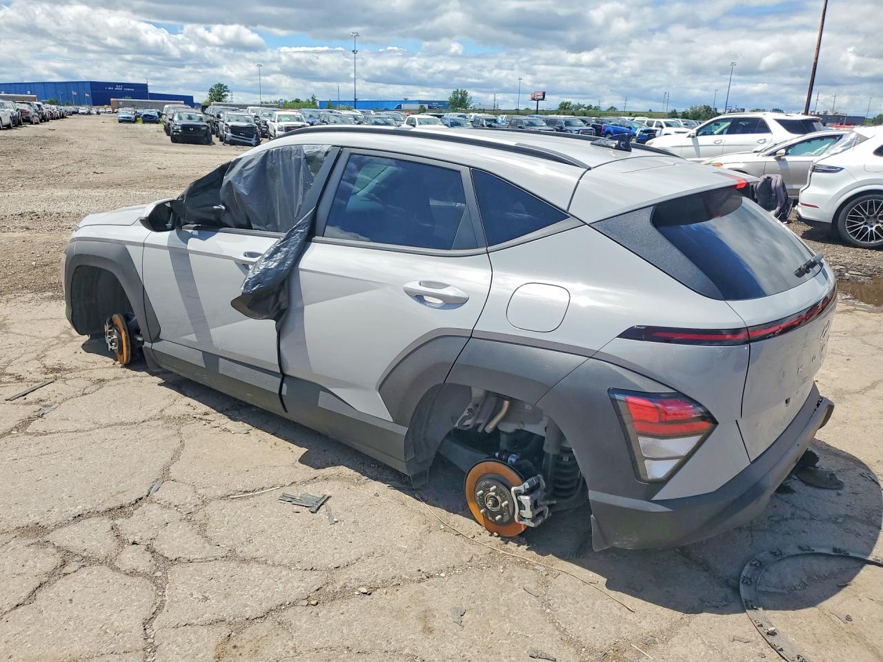 2025 HYUNDAI KONA SEL — снимка 2