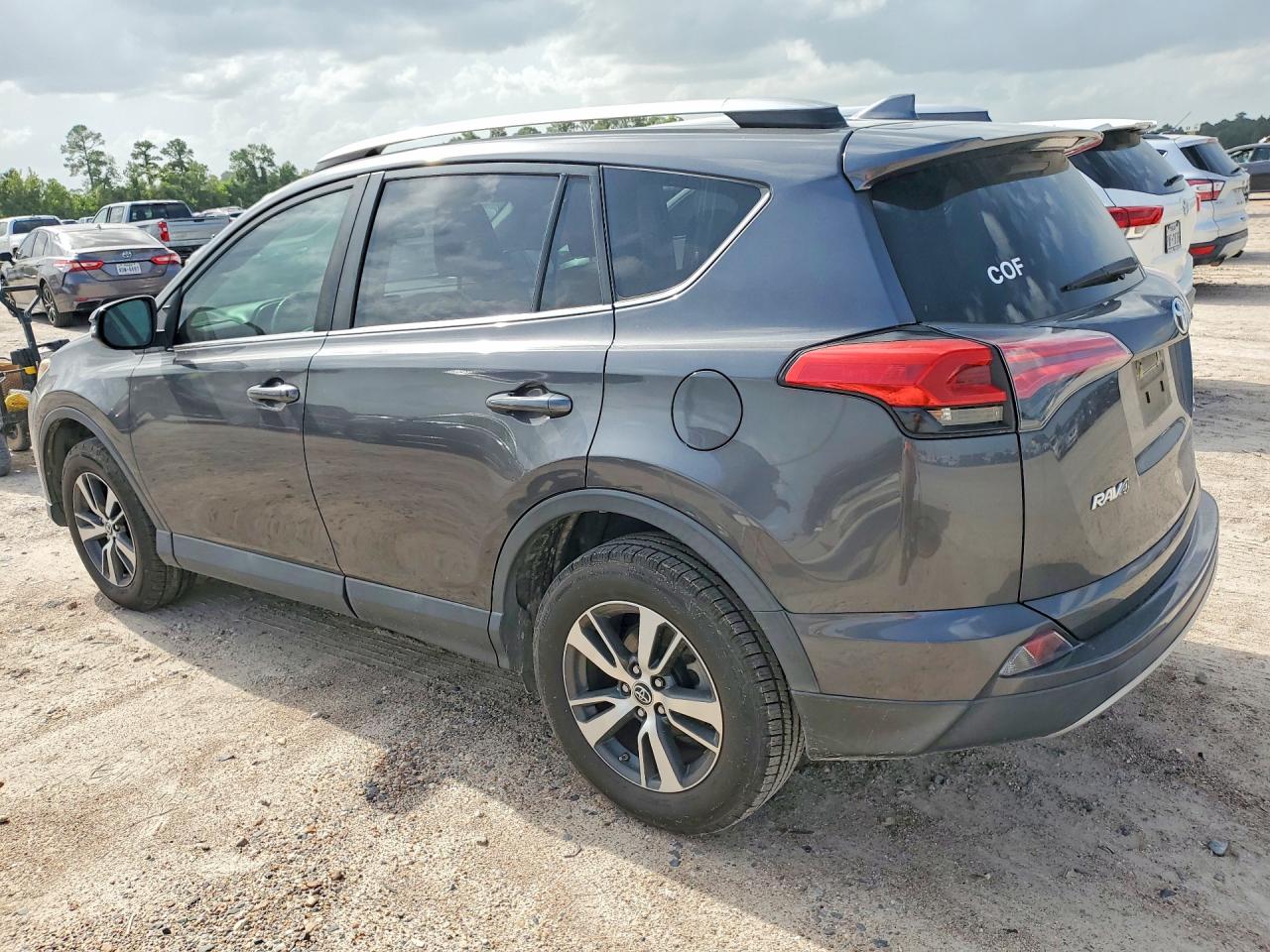 2018 TOYOTA RAV4 XLE — снимка 2