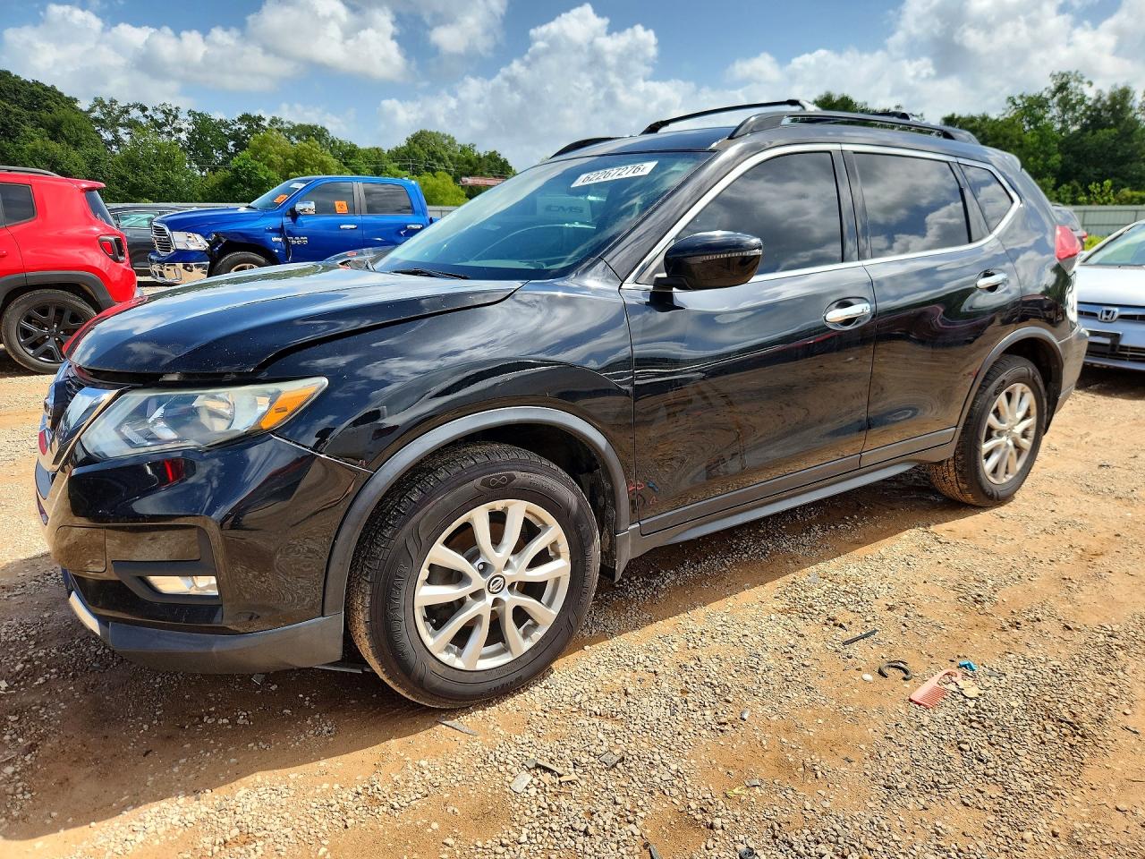 2017 NISSAN ROGUE SV