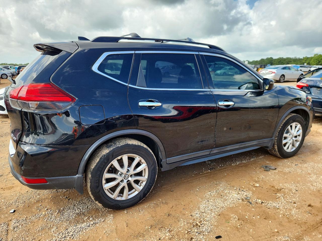 2017 NISSAN ROGUE SV — снимка 3