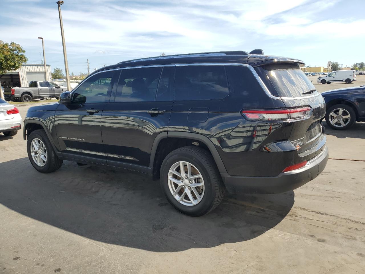 2022 JEEP GRAND CHEROKEE L LAREDO — снимка 2