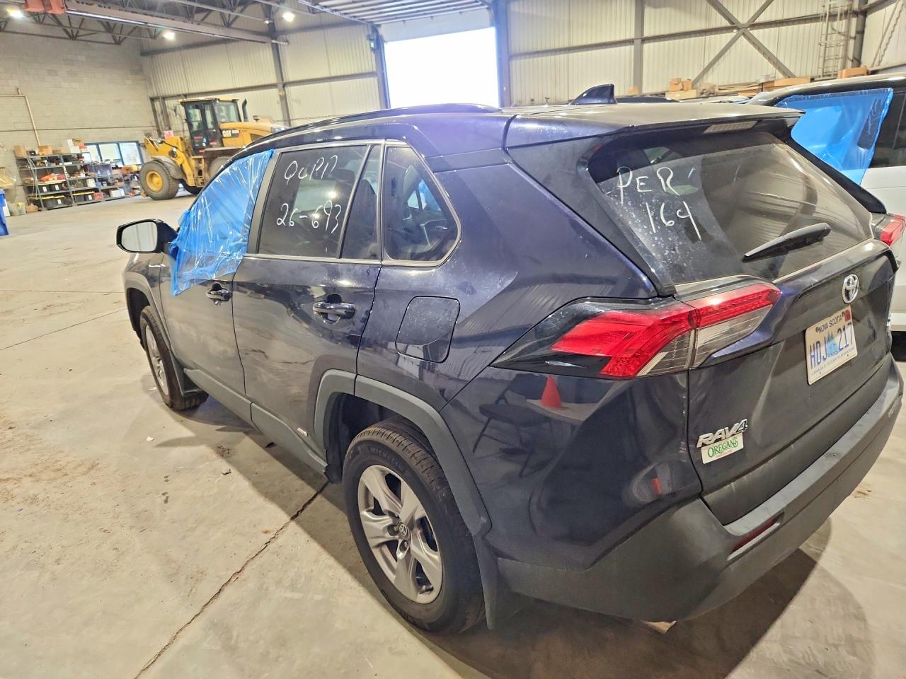 2023 TOYOTA RAV4 HYBRID XLE — снимка 2