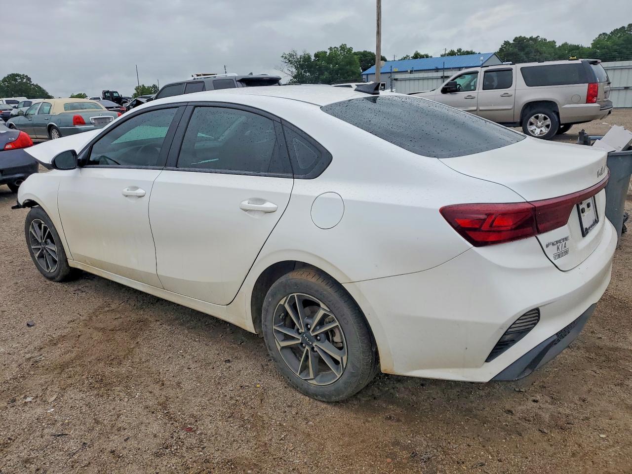 2023 KIA FORTE LXS — снимка 2