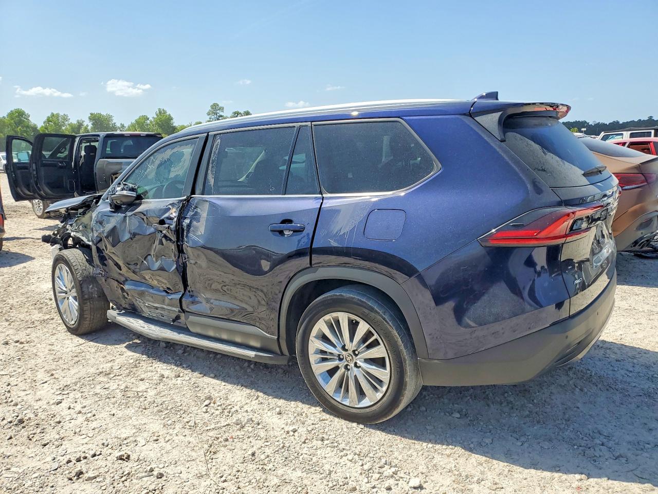 2025 TOYOTA GRAND HIGHLANDER PLATINUM — снимка 2