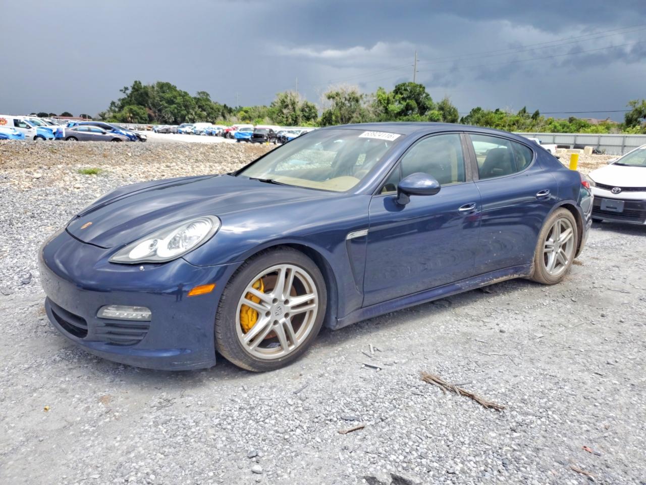 2013 PORSCHE PANAMERA 2