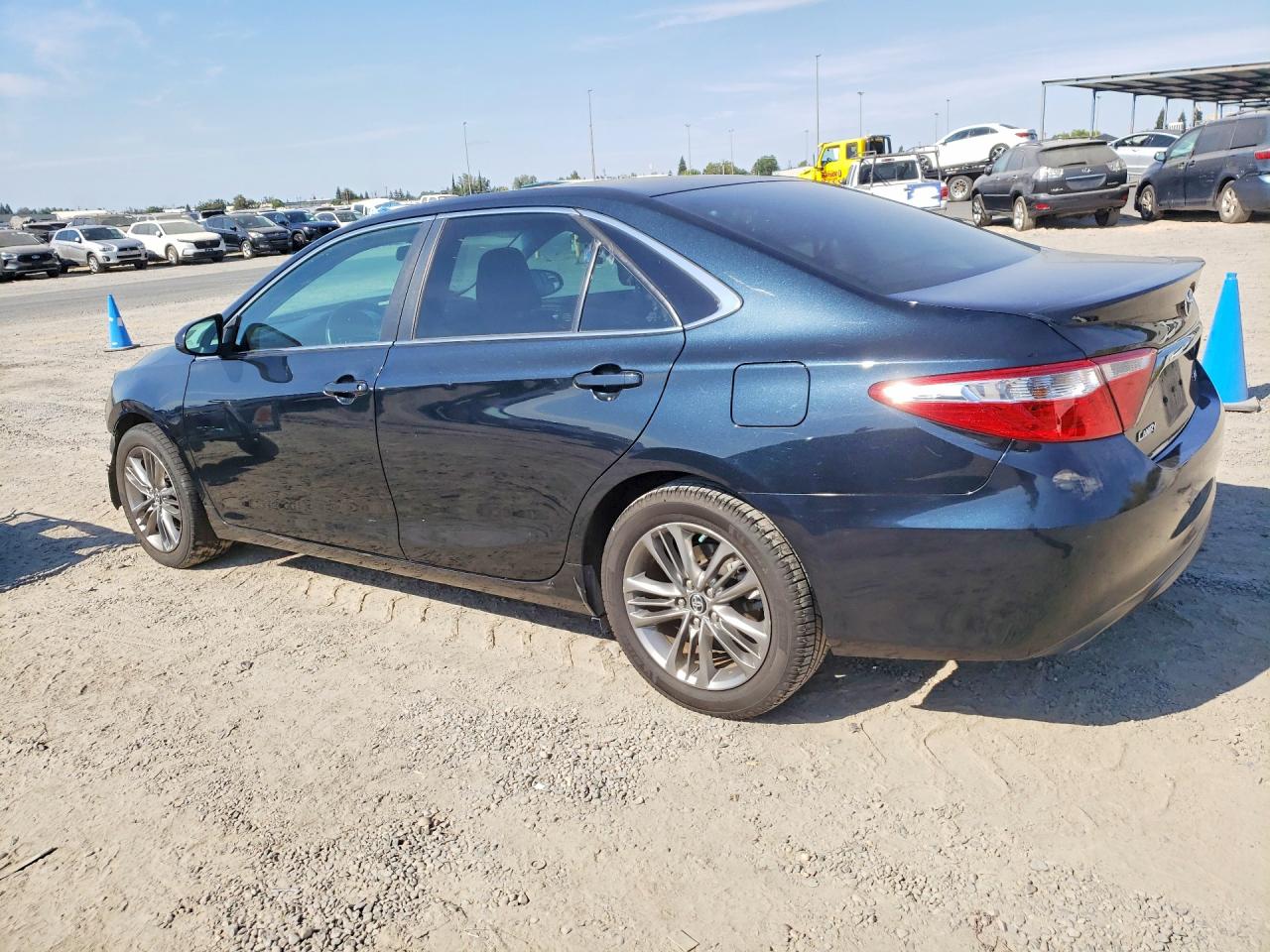 2015 TOYOTA CAMRY SE — снимка 2