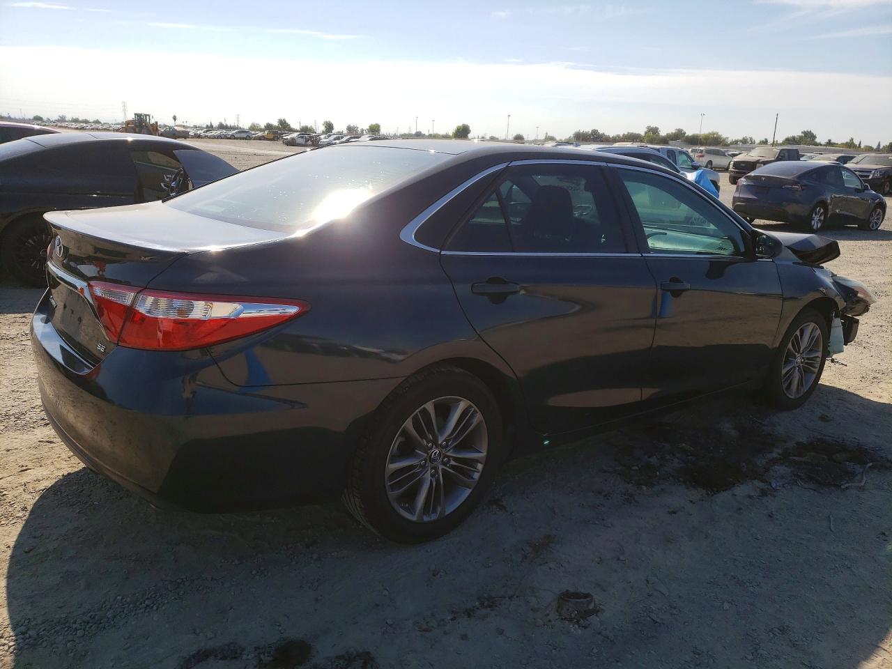 2015 TOYOTA CAMRY SE — снимка 3