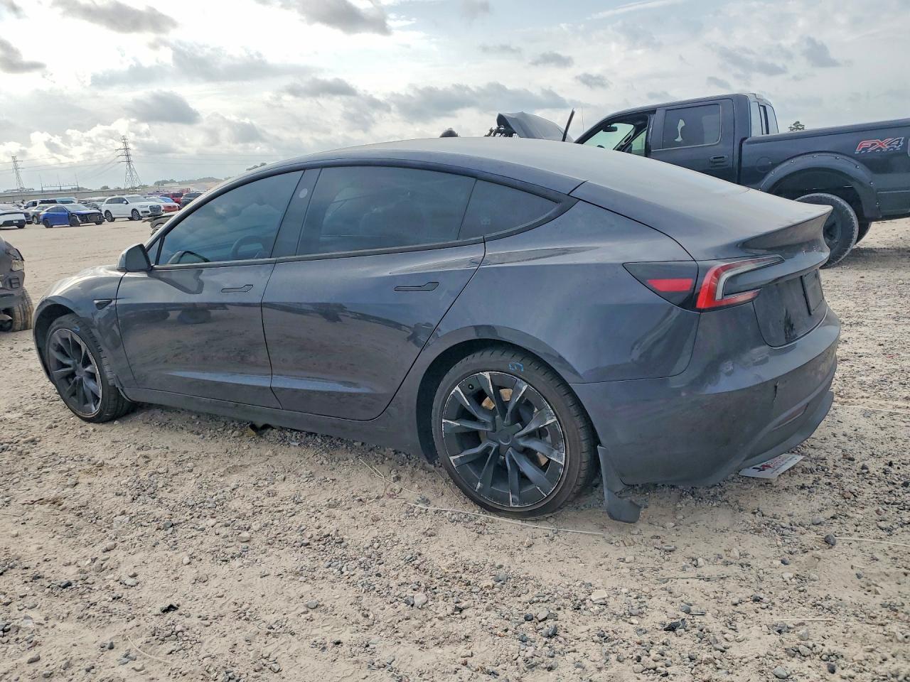 2025 TESLA MODEL 3 — снимка 2