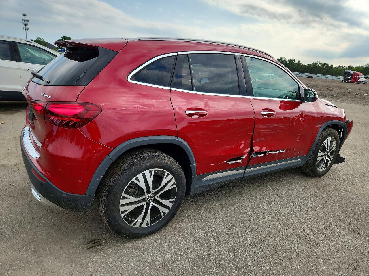 2025 MERCEDES-BENZ GLA 250 4MATIC — снимка 3