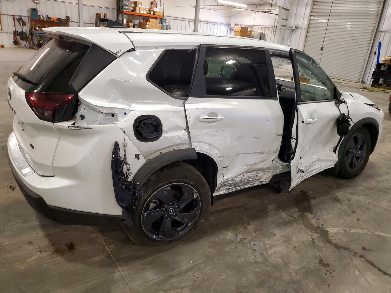 2026 NISSAN ROGUE SV — photo 3
