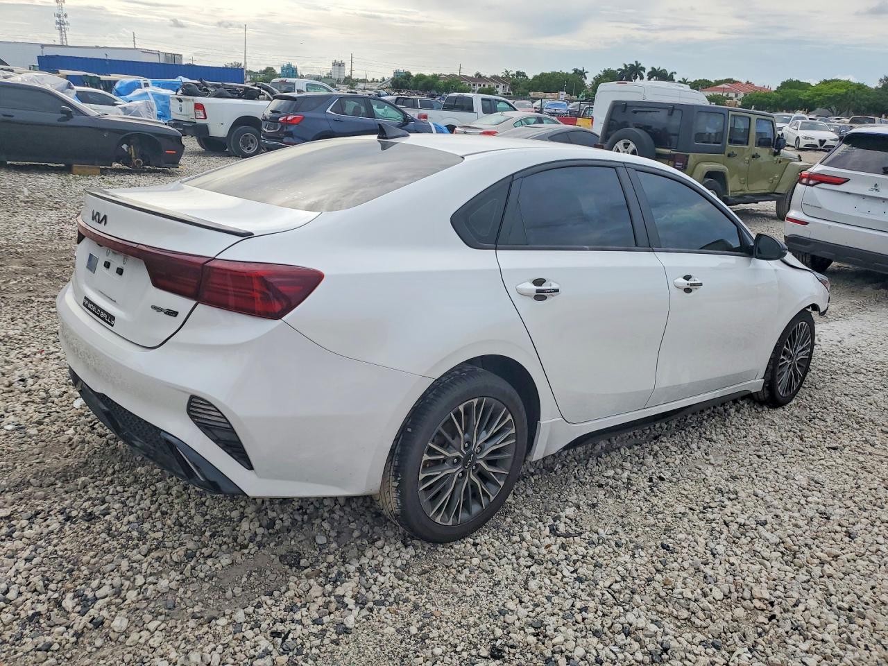 2022 KIA FORTE GT LINE — снимка 3