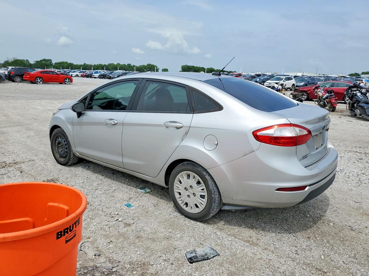 2015 FORD FIESTA S — снимка 2