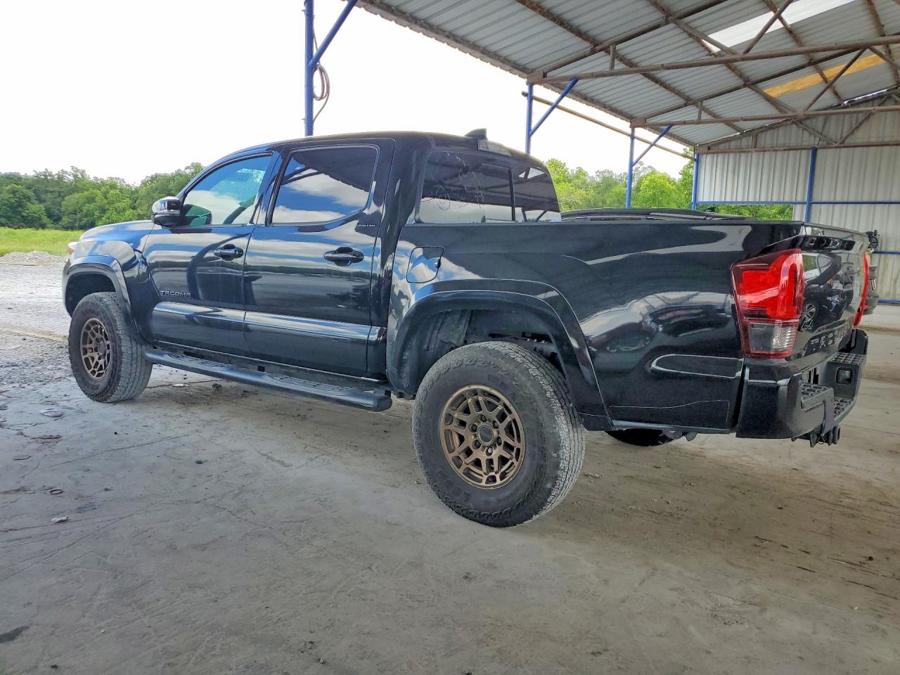 2021 TOYOTA TACOMA LIMITED — снимка 2