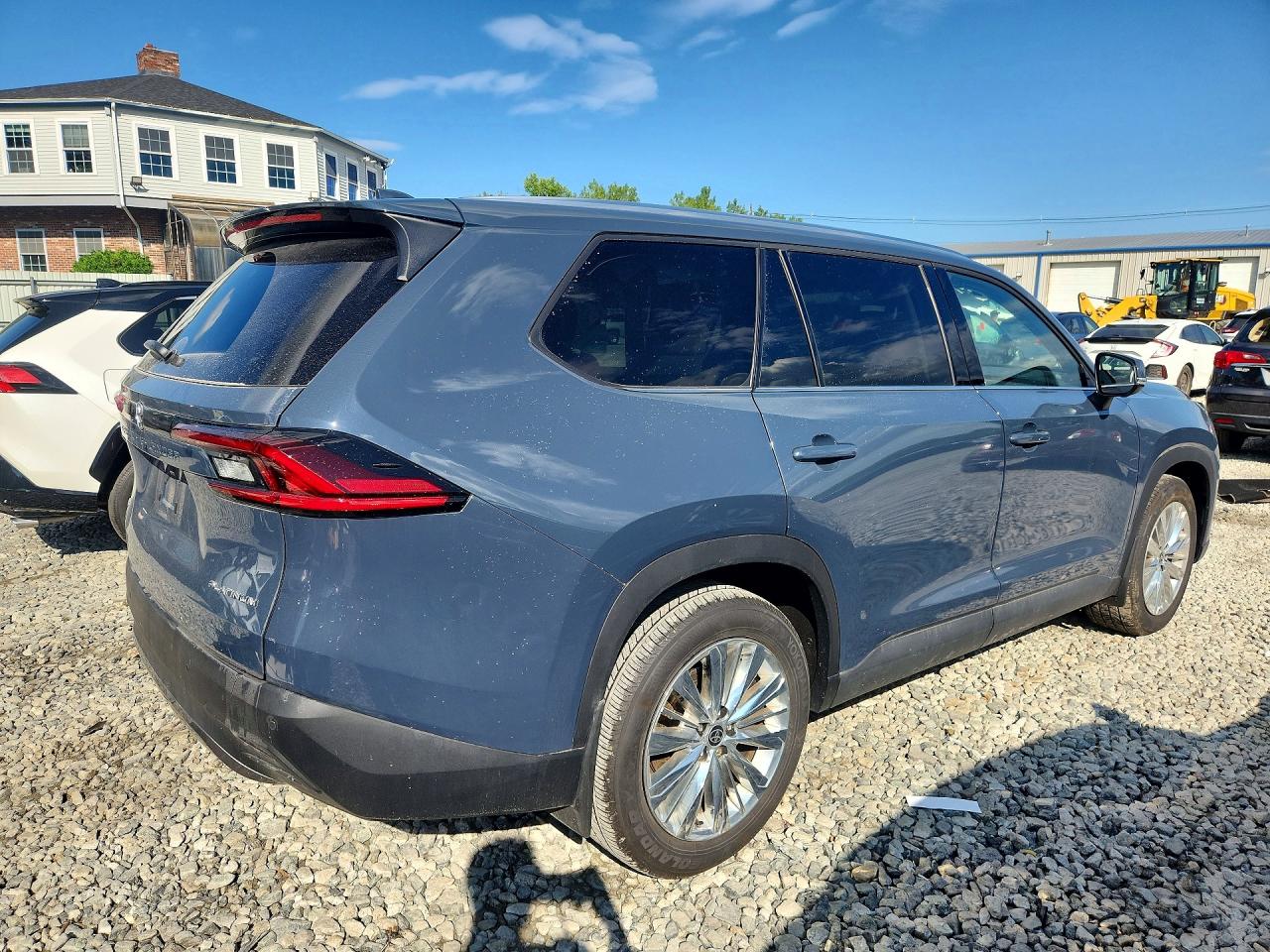 2025 TOYOTA GRAND HIGHLANDER PLATINUM — снимка 3