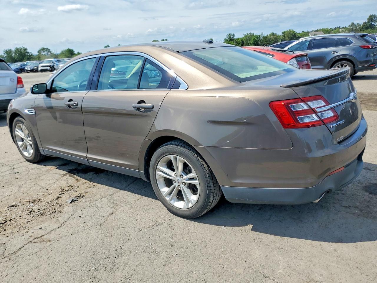 2015 FORD TAURUS SEL — снимка 2