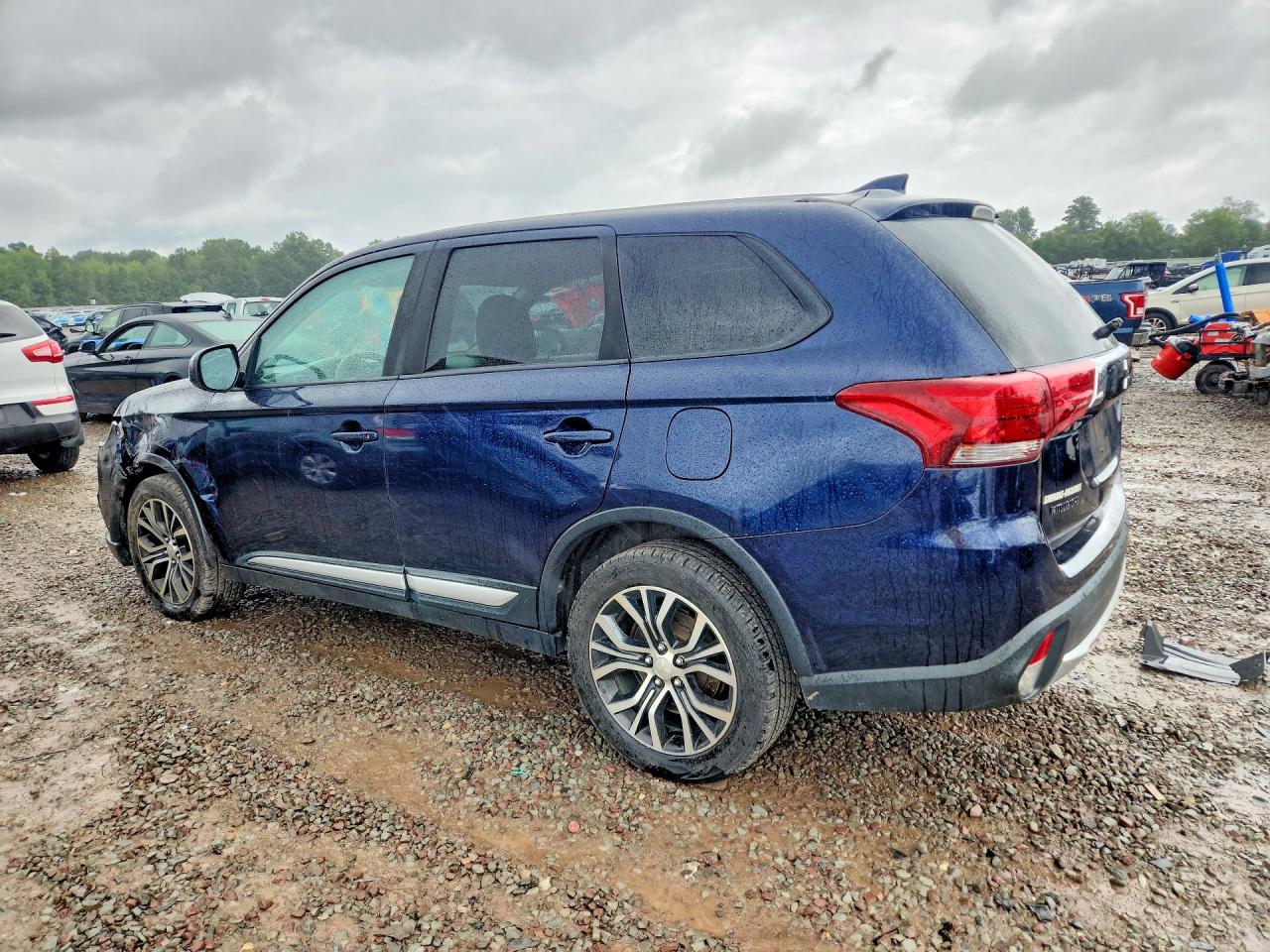 2018 MITSUBISHI OUTLANDER SE — снимка 2