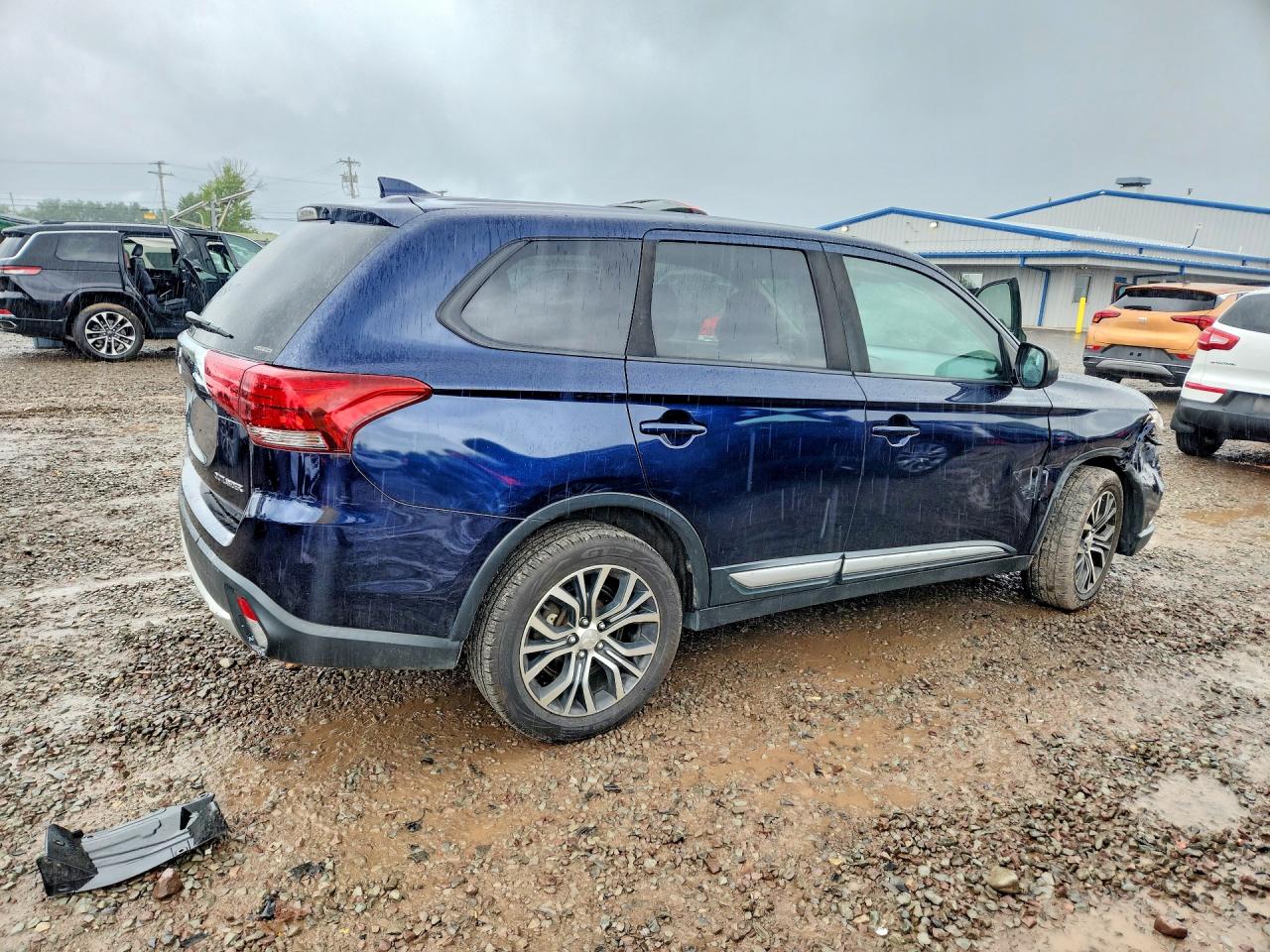 2018 MITSUBISHI OUTLANDER SE — снимка 3