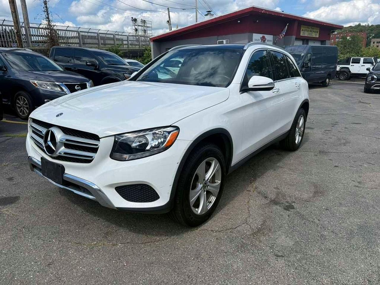 2017 MERCEDES-BENZ GLC 300