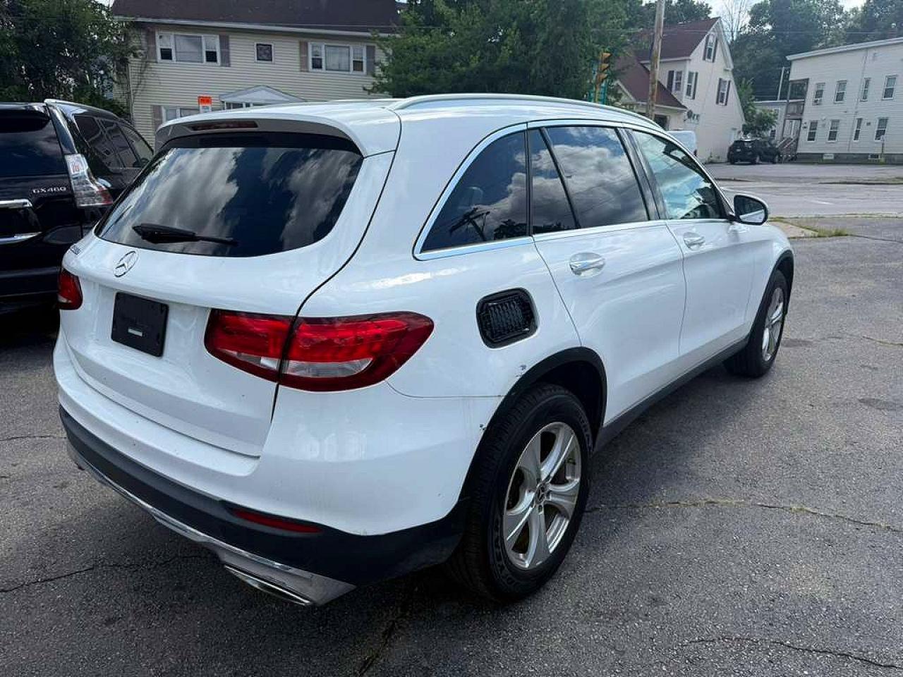 2017 MERCEDES-BENZ GLC 300 — снимка 3