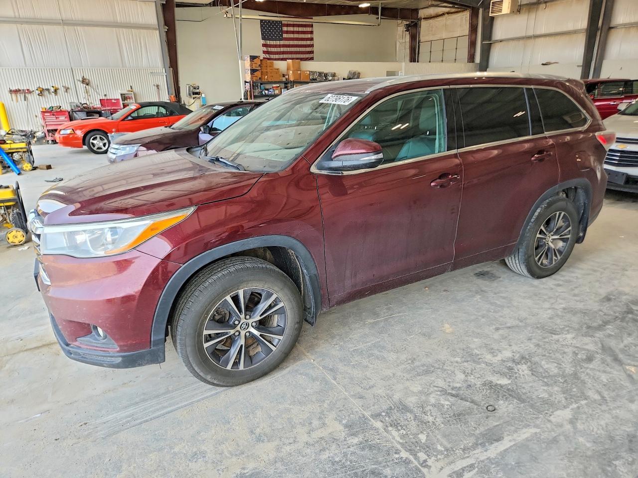 2016 TOYOTA HIGHLANDER XLE