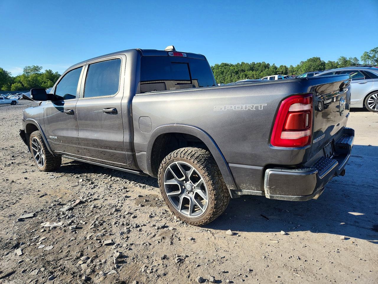 2021 RAM 1500 LARAMIE — снимка 2