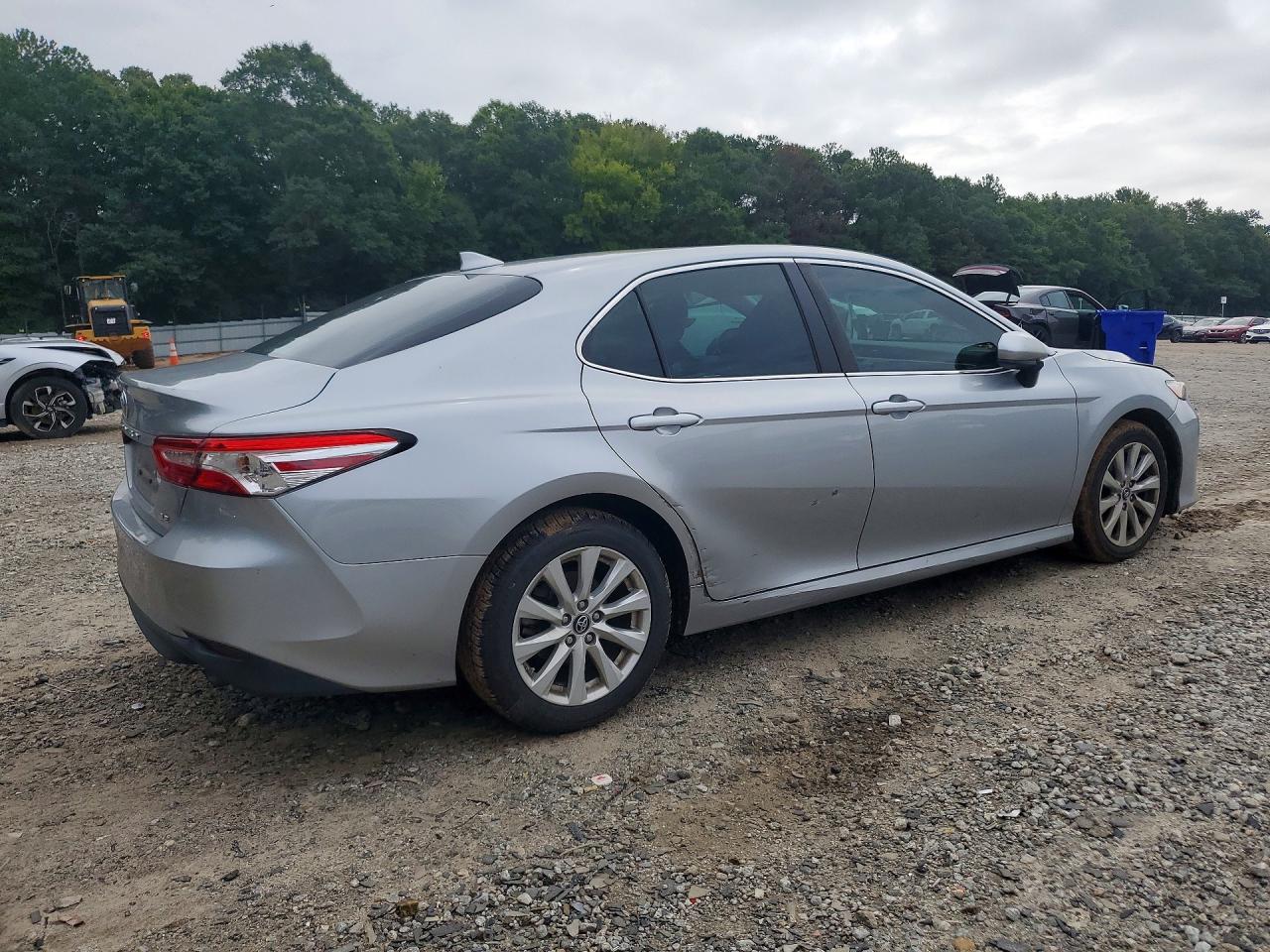 2019 TOYOTA CAMRY LE — снимка 3