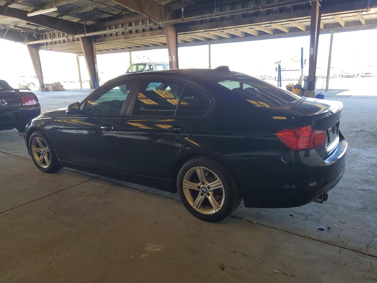 2013 BMW 3-SERIES 328I 4D SED — снимка 2