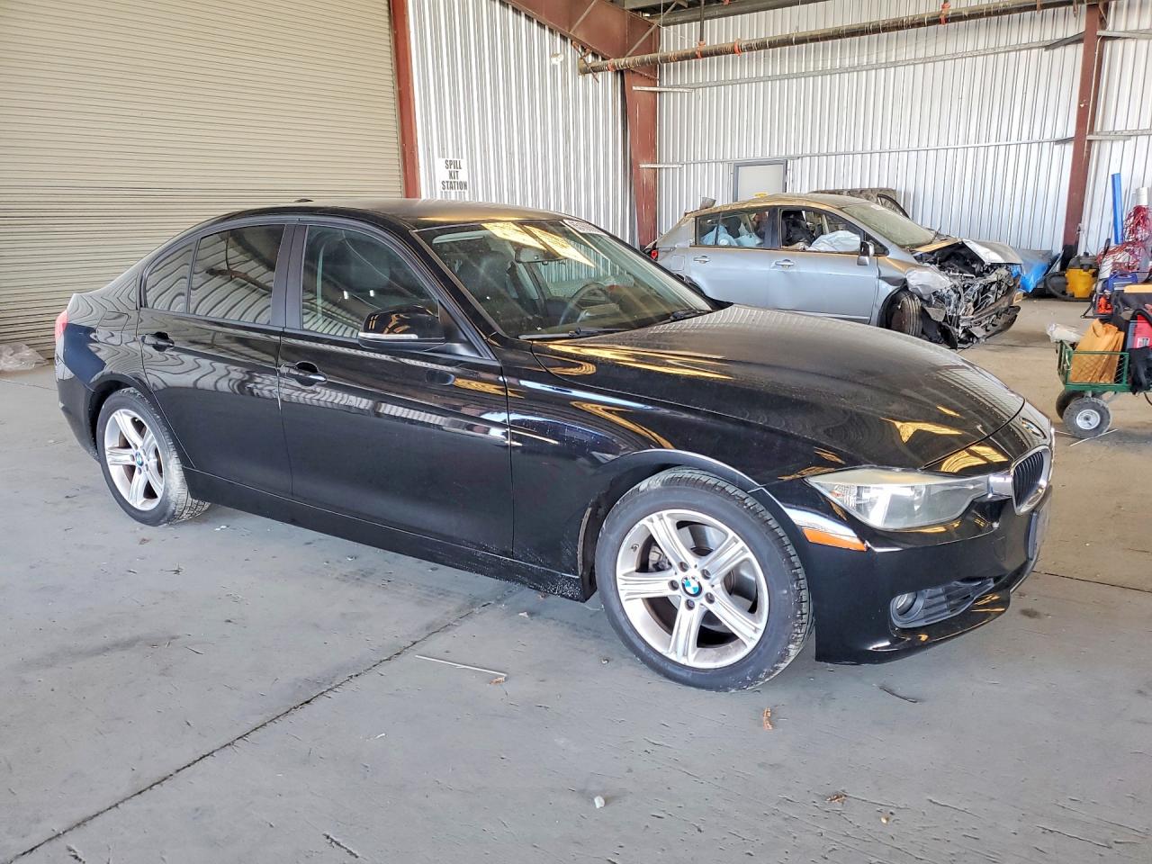 2013 BMW 3-SERIES 328I 4D SED — снимка 4