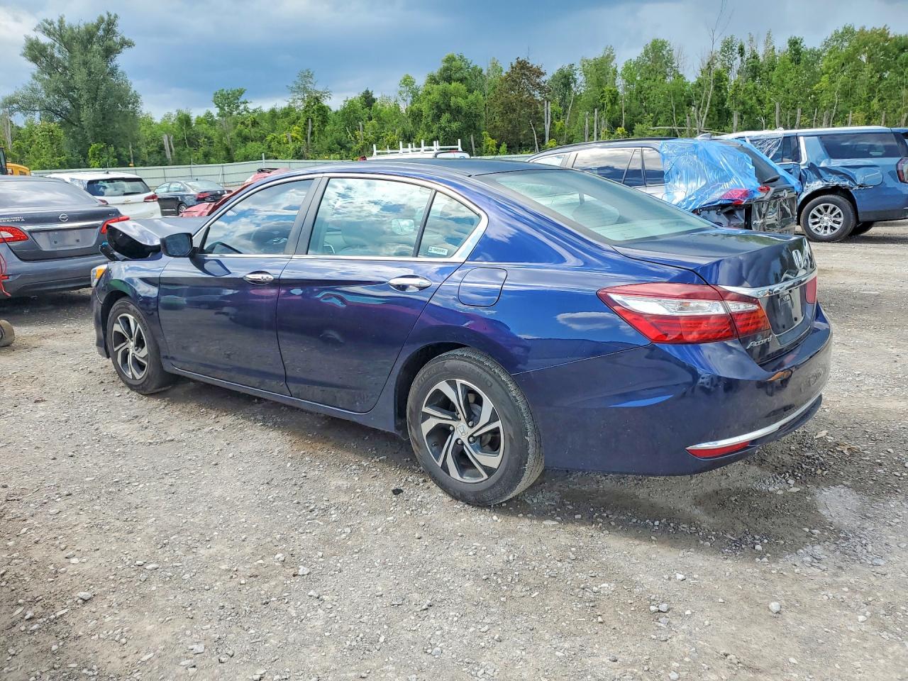 2017 HONDA ACCORD LX — снимка 2