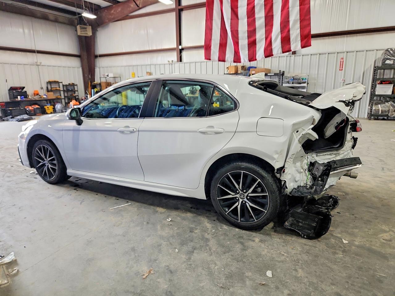 2024 TOYOTA CAMRY SE — снимка 2