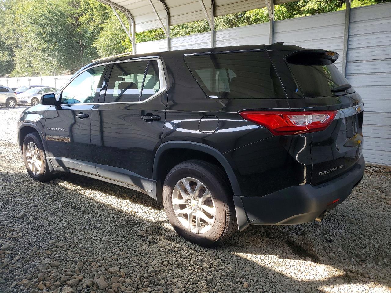 2021 CHEVROLET TRAVERSE LS — снимка 2