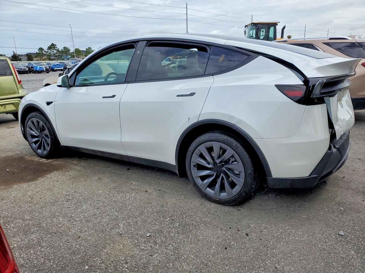 2026 TESLA MODEL Y — снимка 2