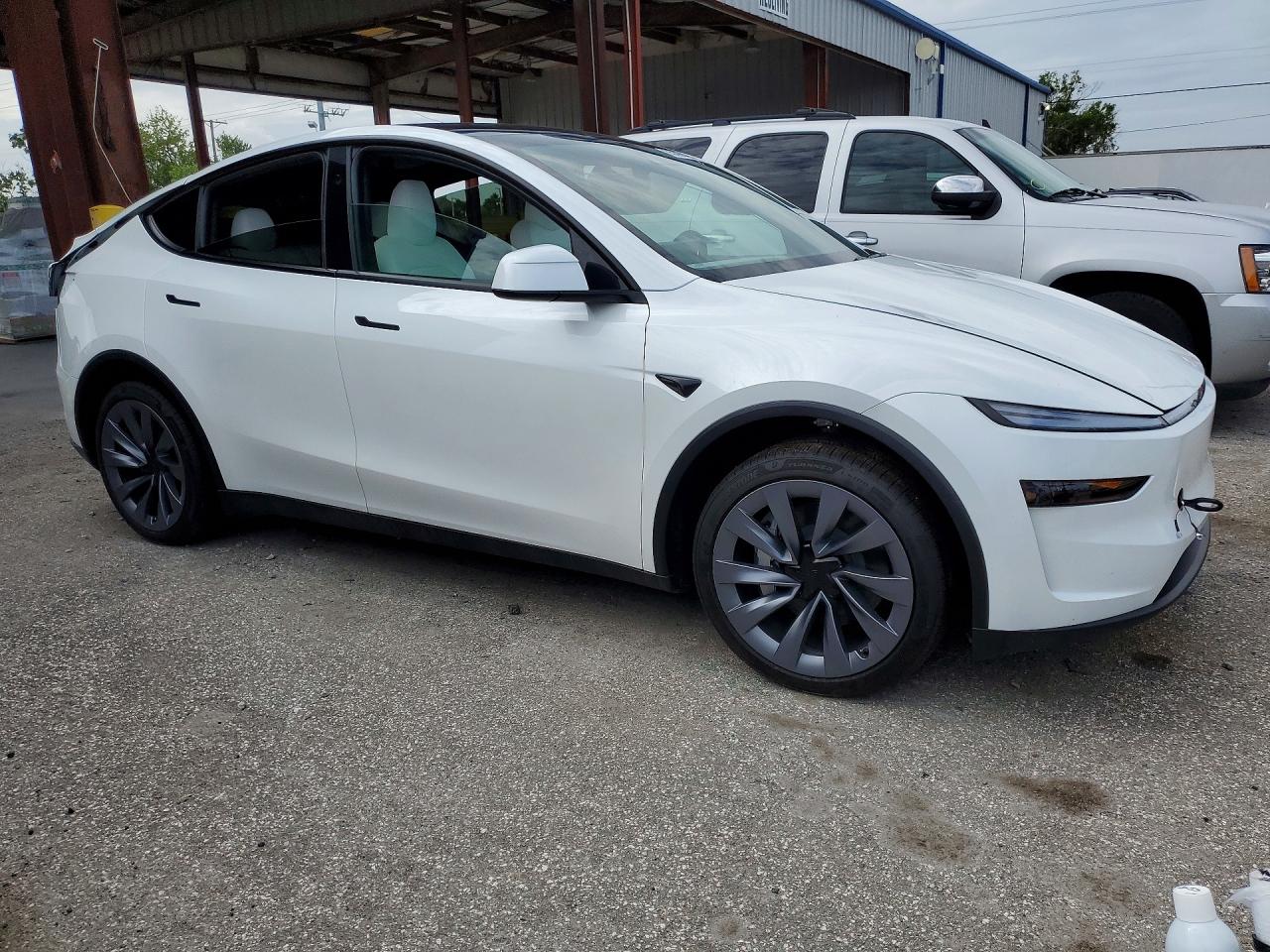 2026 TESLA MODEL Y — снимка 4