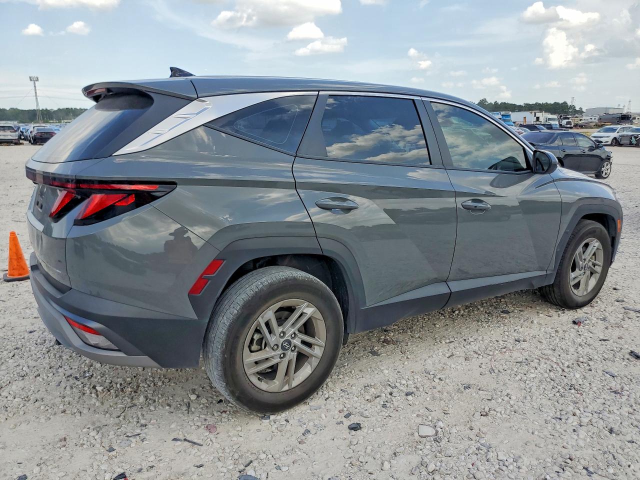 2025 HYUNDAI TUCSON SE — снимка 3