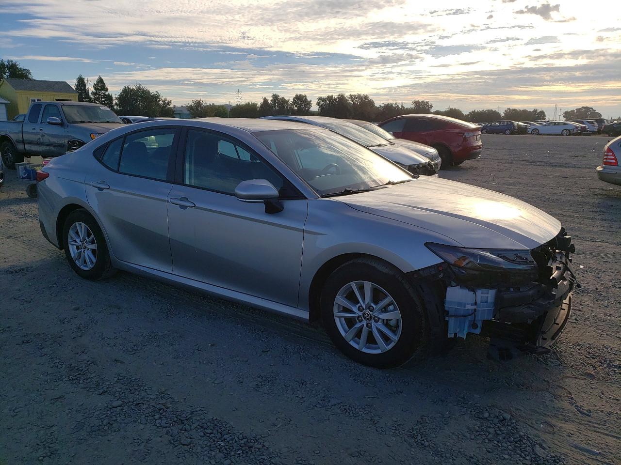 2025 TOYOTA CAMRY LE — снимка 4
