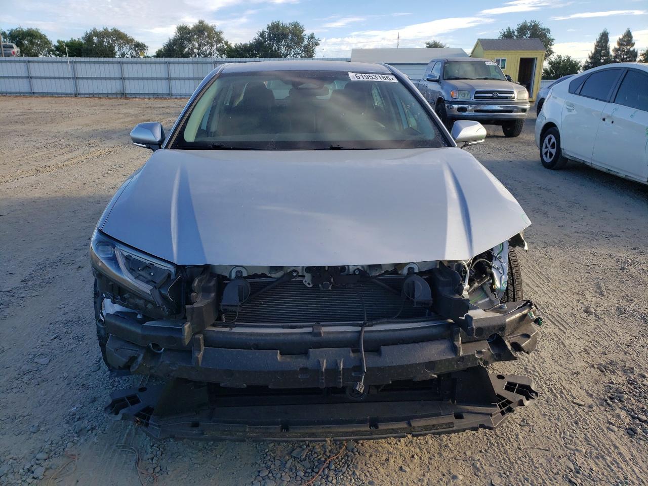2025 TOYOTA CAMRY LE — снимка 5