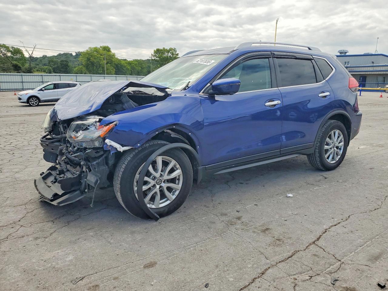 2017 NISSAN ROGUE SV