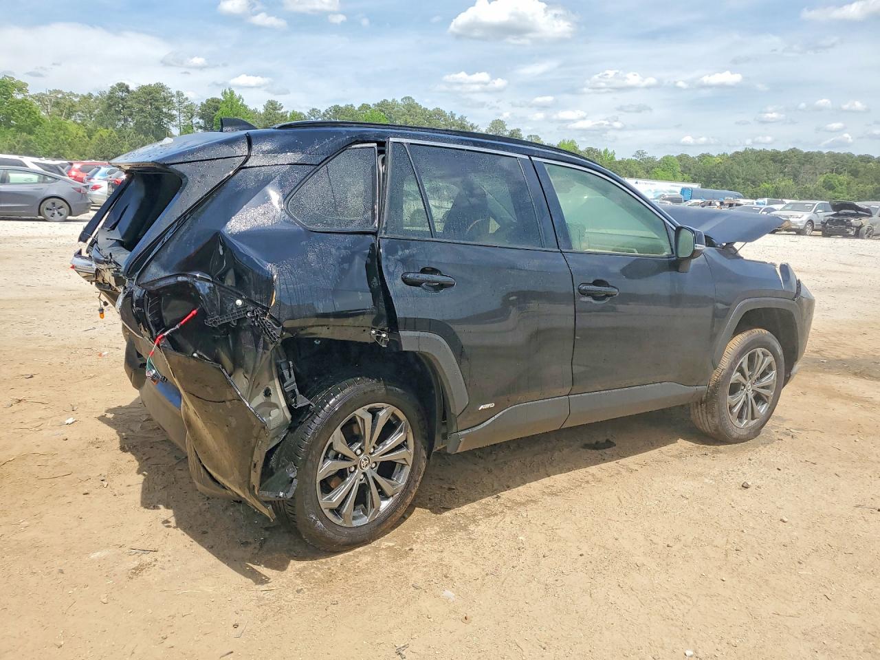 2025 TOYOTA RAV4 HYBRID XLE PREMIUM — снимка 3
