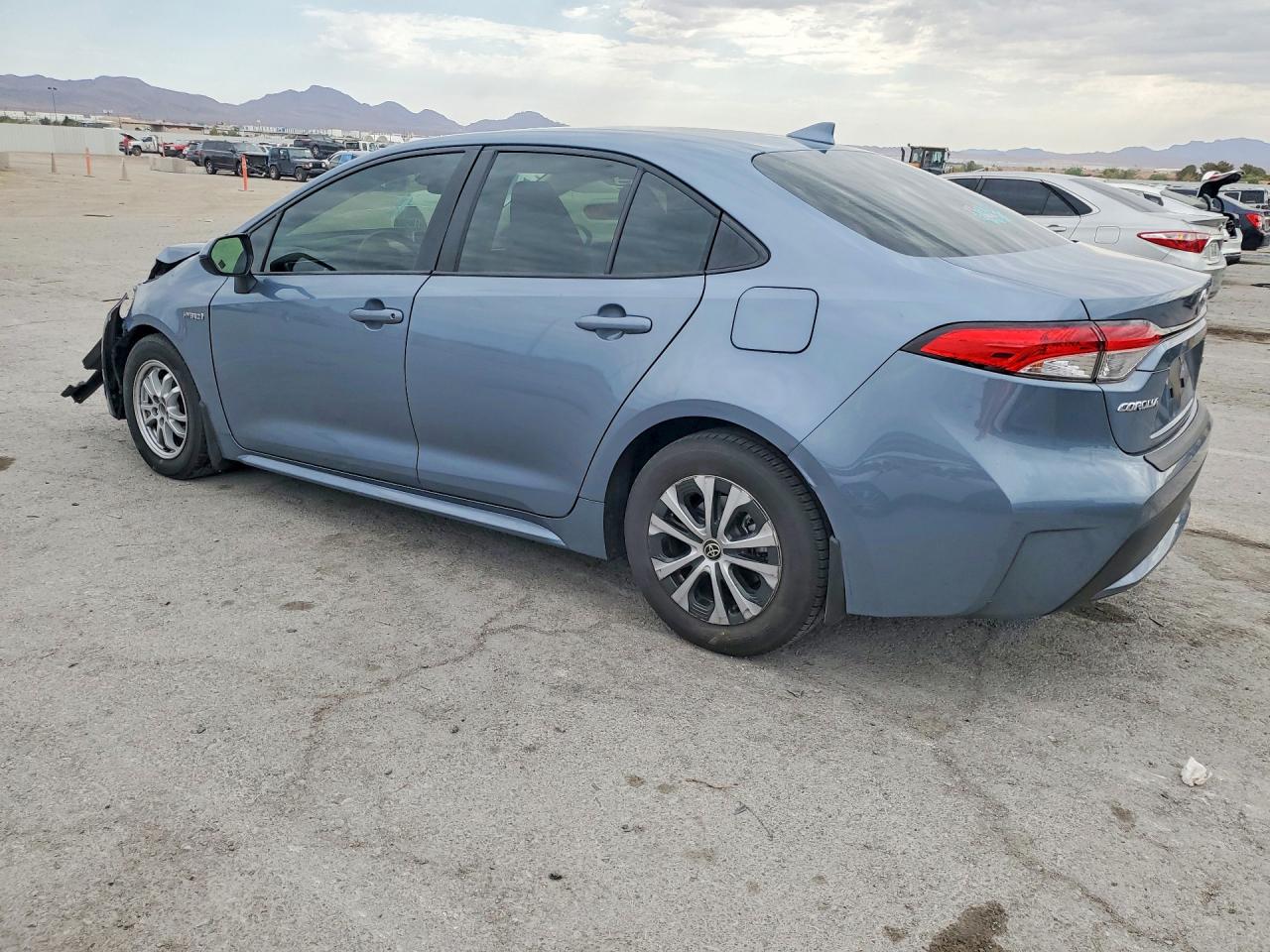 2021 TOYOTA COROLLA LE — снимка 2