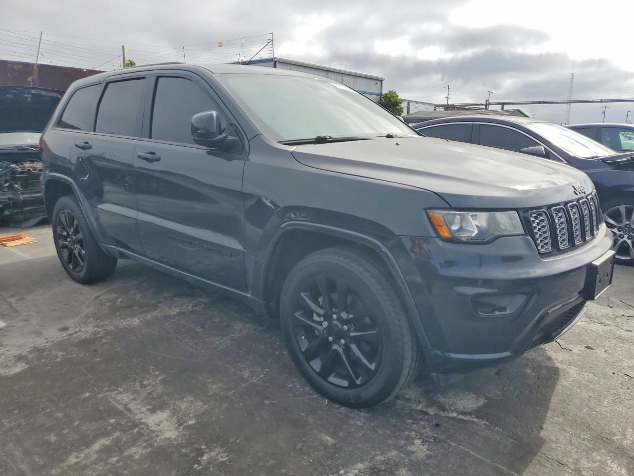 2017 JEEP GRAND CHEROKEE LAREDO — снимка 4