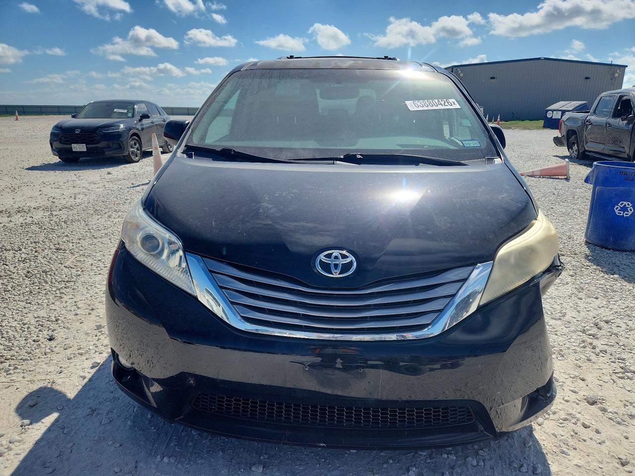 2017 TOYOTA SIENNA XLE 8-PASSENGER — снимка 5