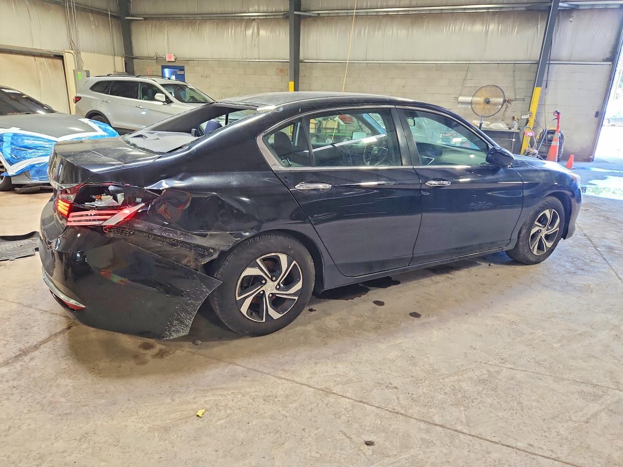 2017 HONDA ACCORD LX — снимка 3