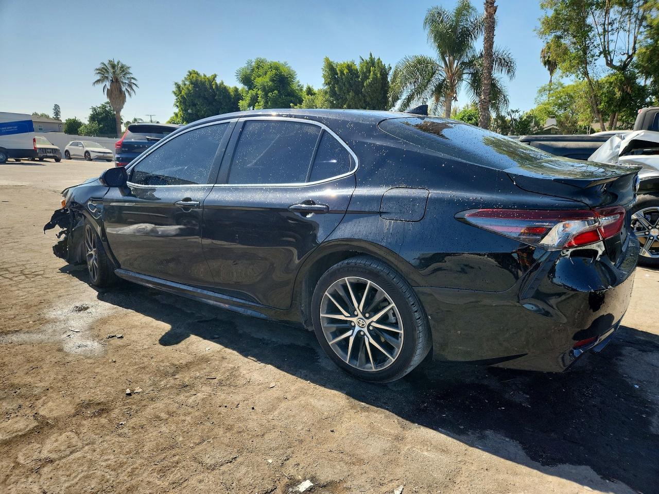2024 TOYOTA CAMRY SE — снимка 2