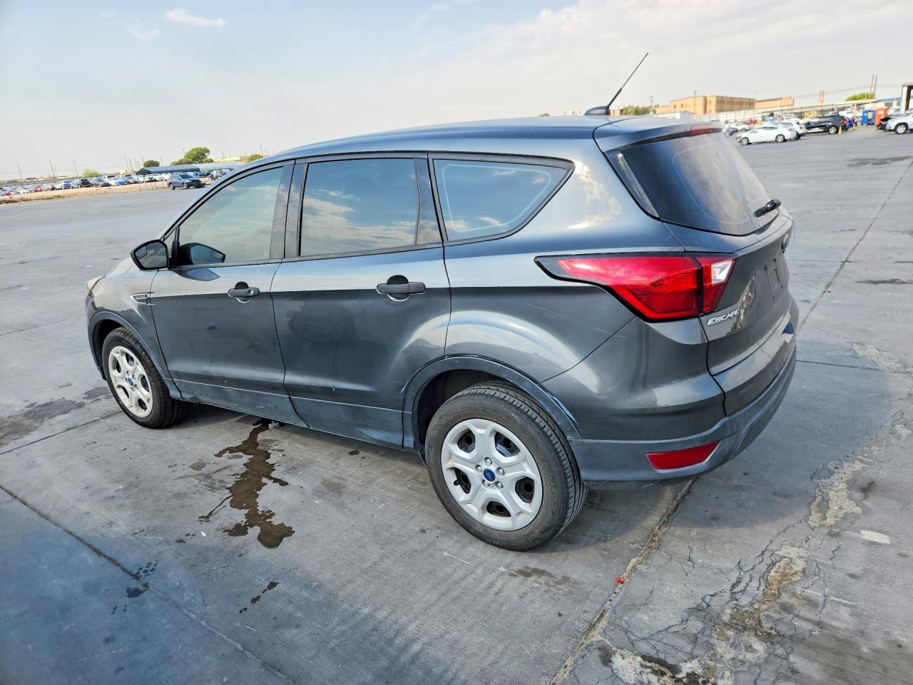 2019 FORD ESCAPE S — снимка 2