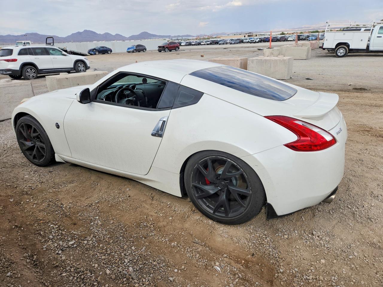 2015 NISSAN 370Z BASE — снимка 2