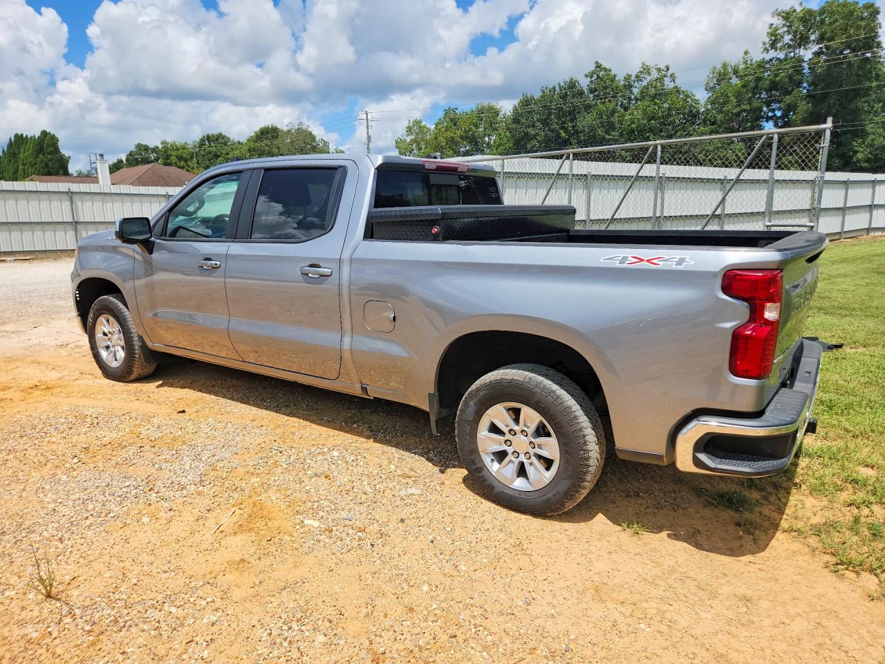 2023 CHEVROLET SILVERADO K1500 LT — снимка 2